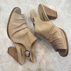 NEW Paul Green Beige Suede Stacked Heel Slingback PeepToe Sandals, Sz 8.5 no box